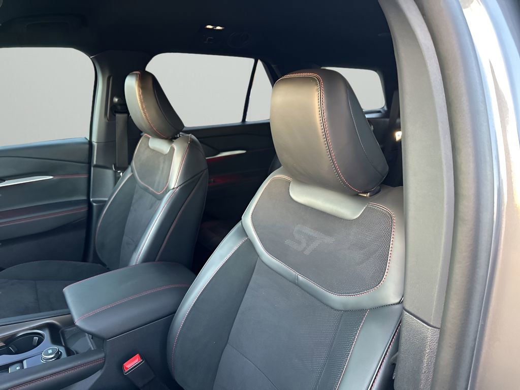 Used 2025 Ford Explorer ST image 27
