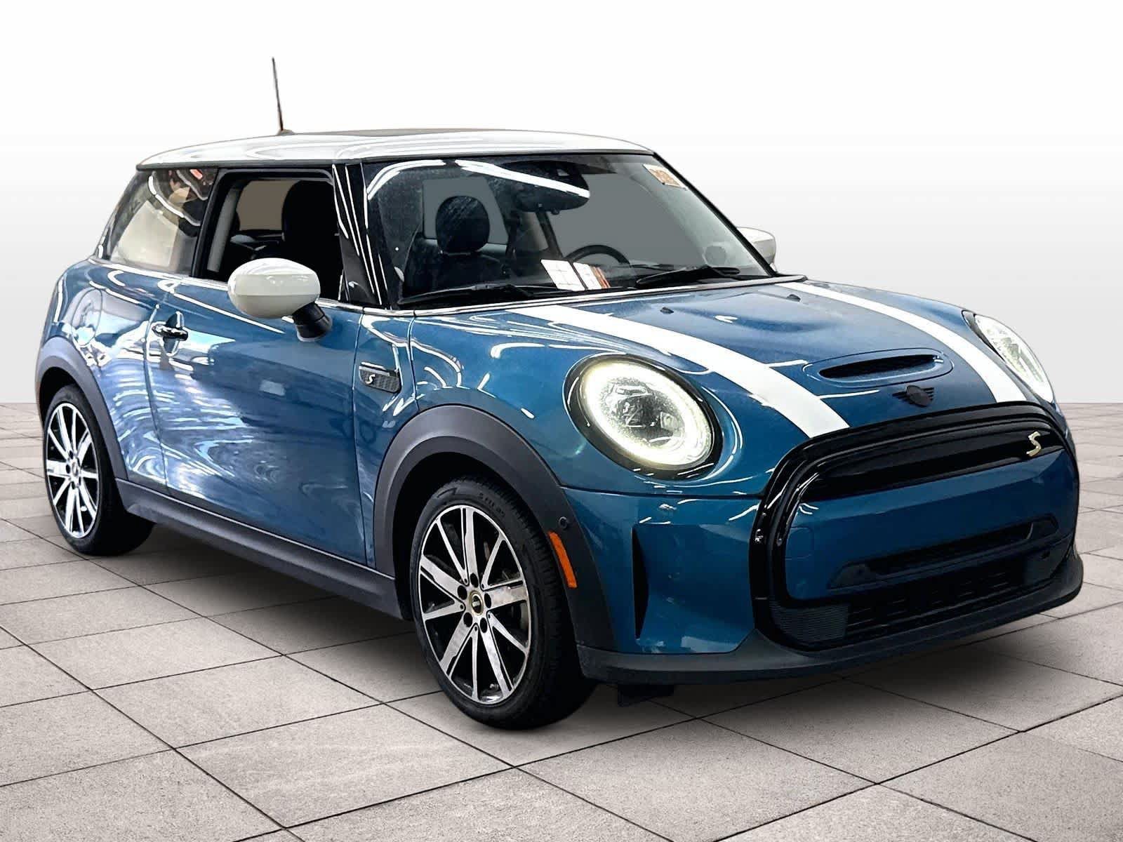 Used 2024 MINI Cooper SE FWD image 2