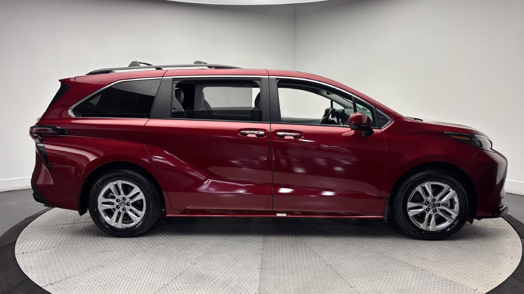 Certified 2025 Toyota Sienna XLE w/ XLE Plus Package AWD/4WD image 45