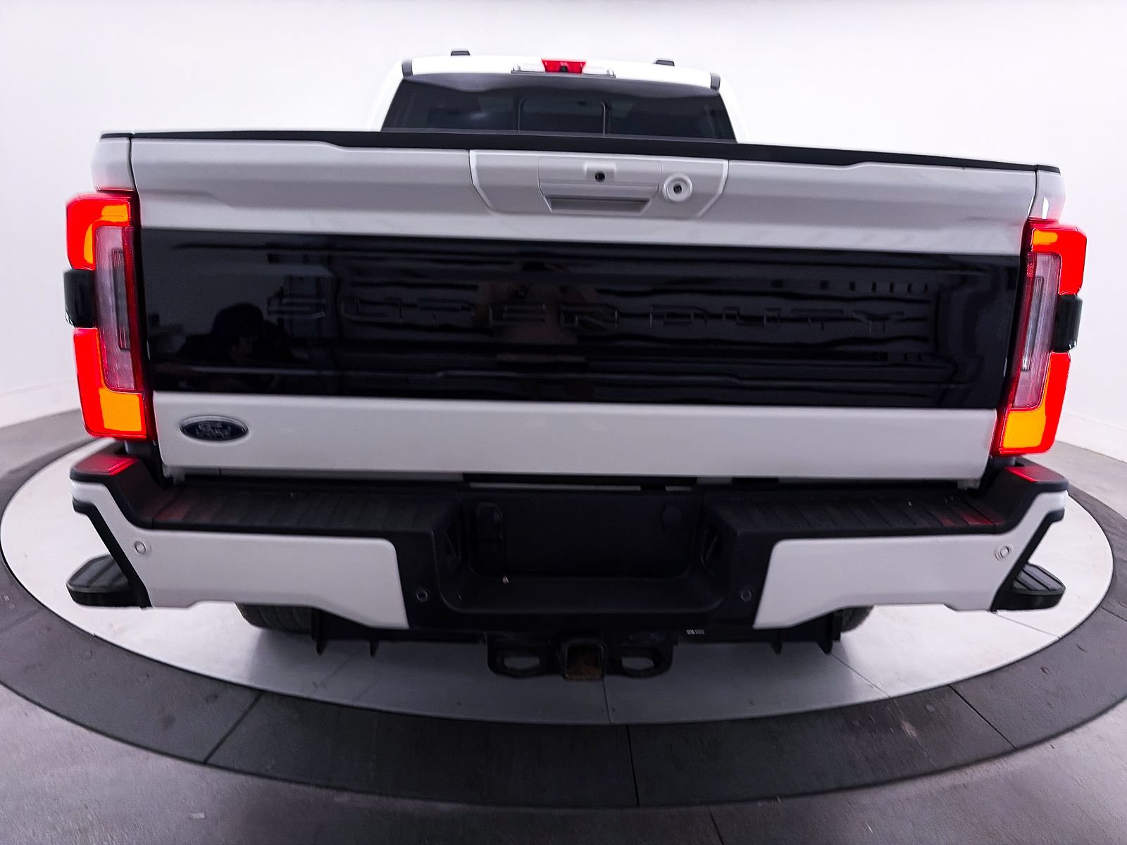 Used 2025 Ford F350 Platinum AWD/4WD image 17