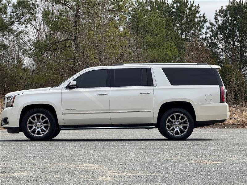 Used 2015 GMC Yukon XL Denali w/ Touring Package image 3