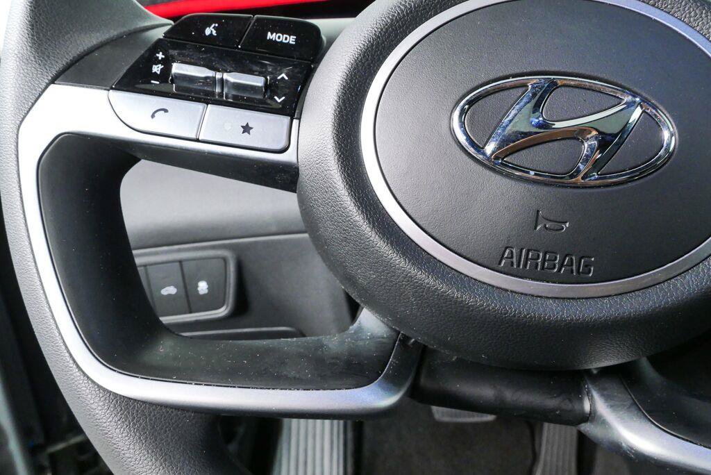 Used 2024 Hyundai Santa Cruz SEL w/ Activity Package FWD image 9