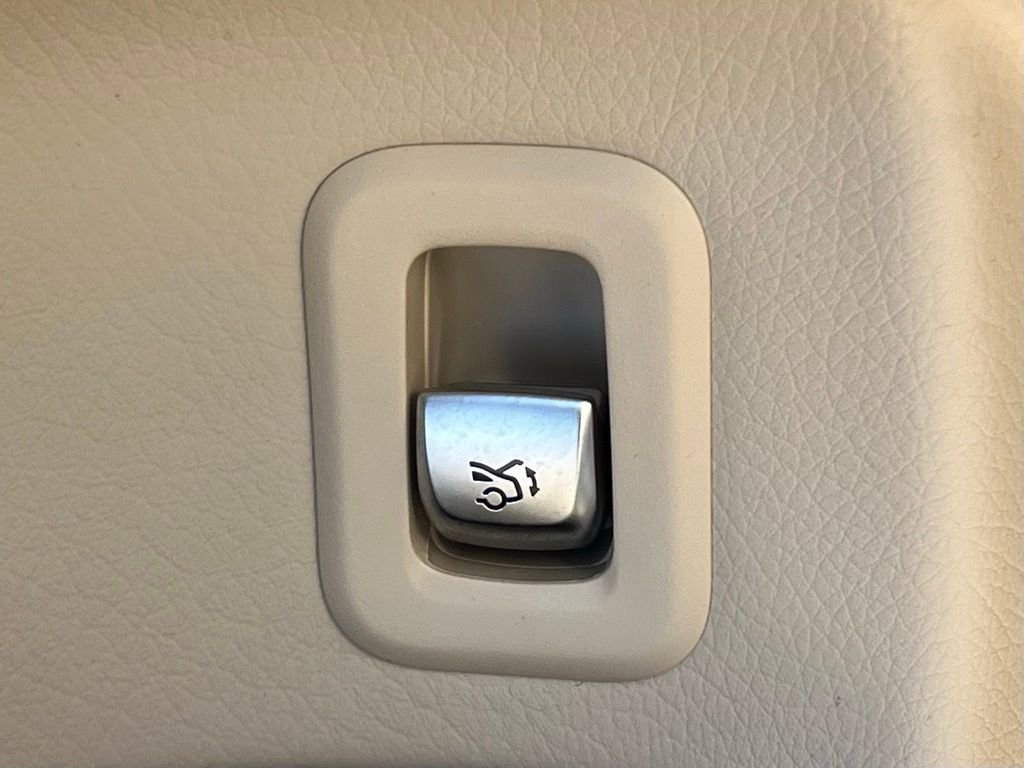 Certified 2022 Mercedes-Benz GLC 300 4MATIC image 39