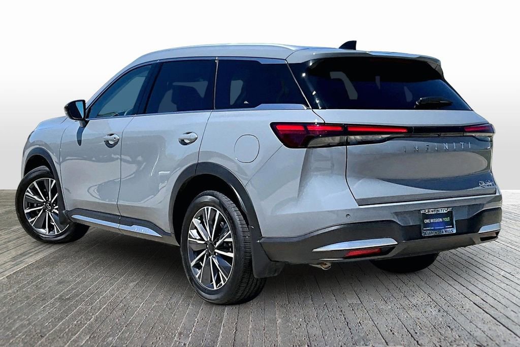 Certified 2026 INFINITI QX60 Luxe w/ Cargo Package AWD/4WD image 6