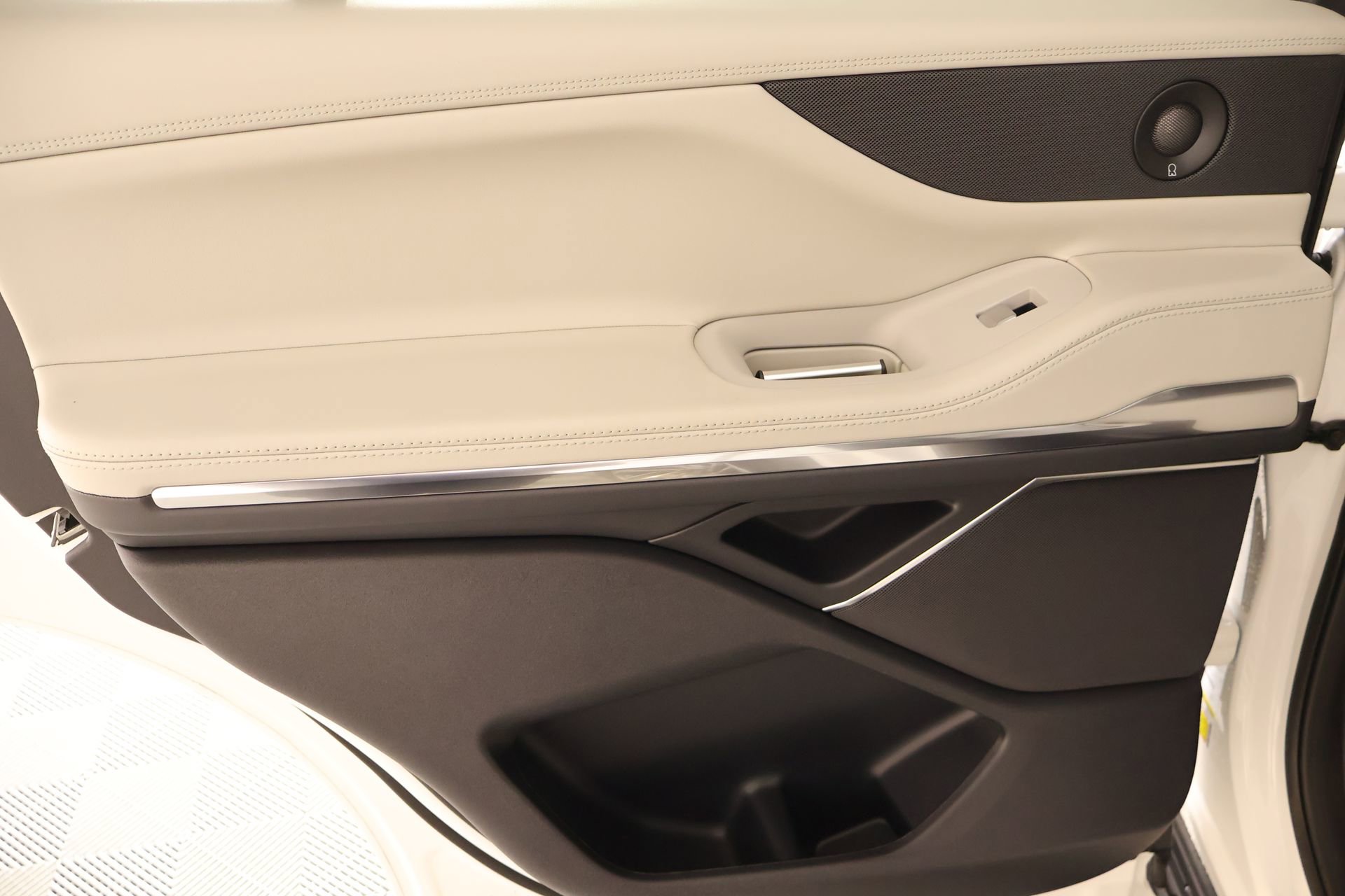 New 2026 Lincoln Navigator Premiere image 18