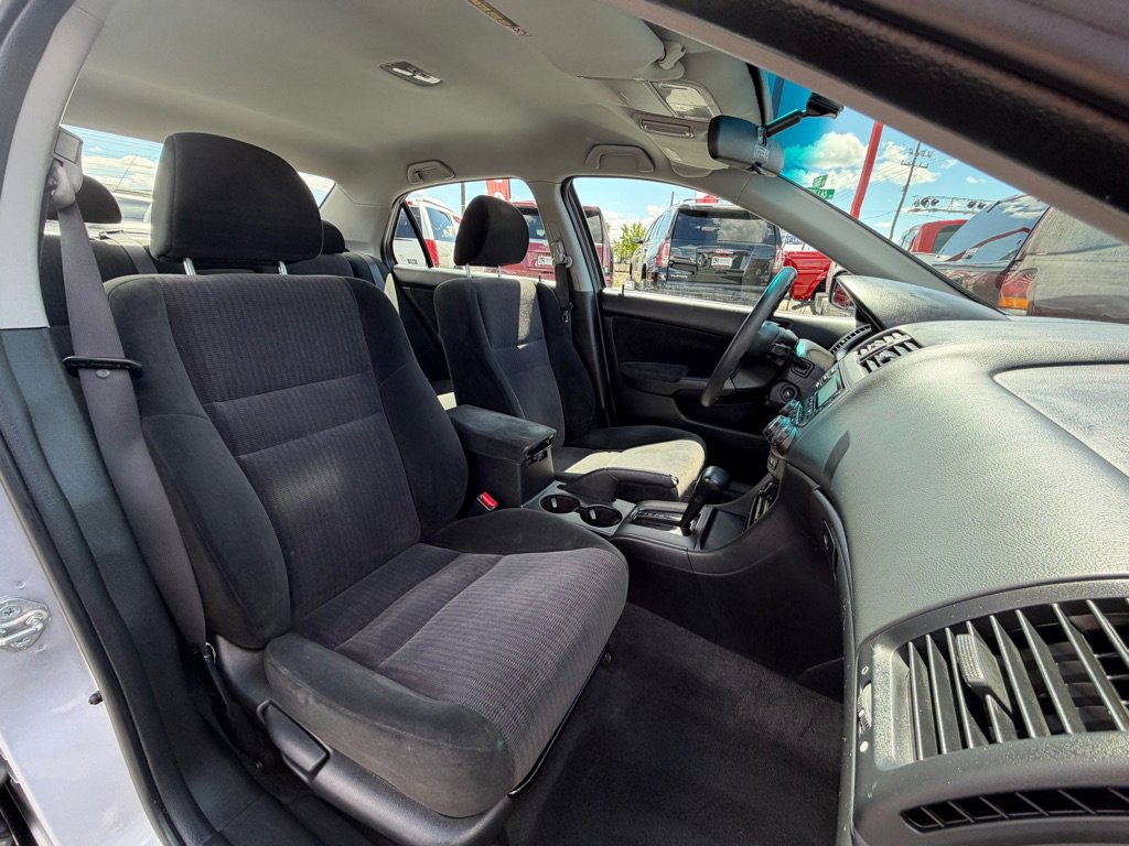 Used 2004 Honda Accord LX image 8