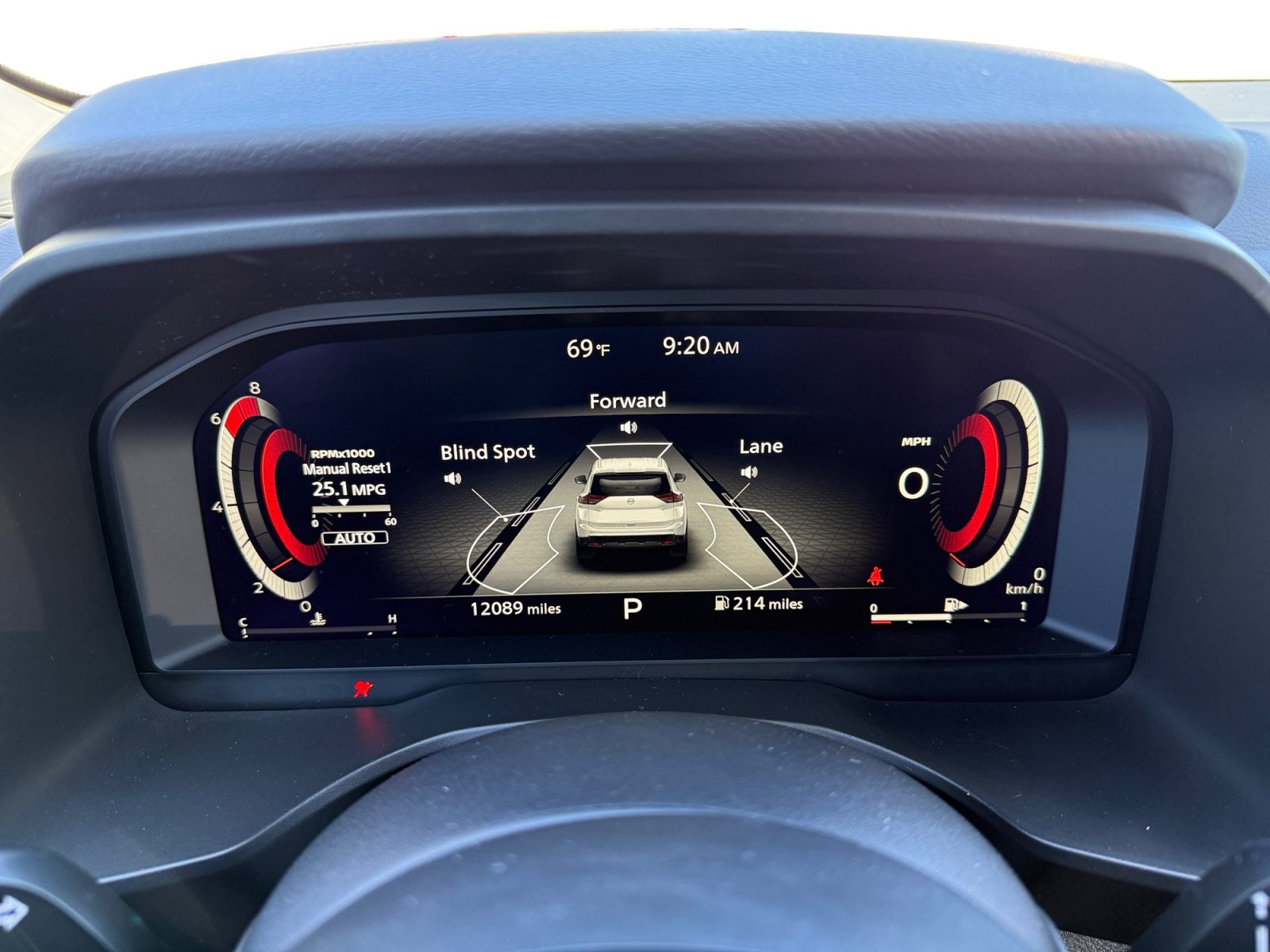 Used 2024 Nissan Rogue SL AWD/4WD image 11