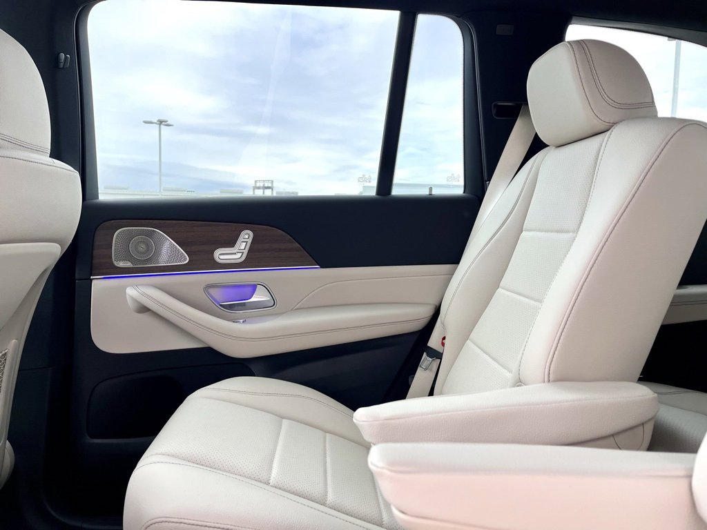 Used 2025 Mercedes-Benz GLS 450 4MATIC image 57