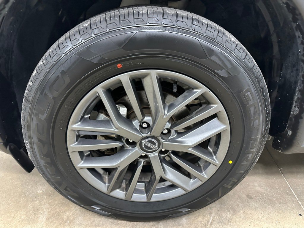 Used 2024 Nissan Rogue S FWD image 32
