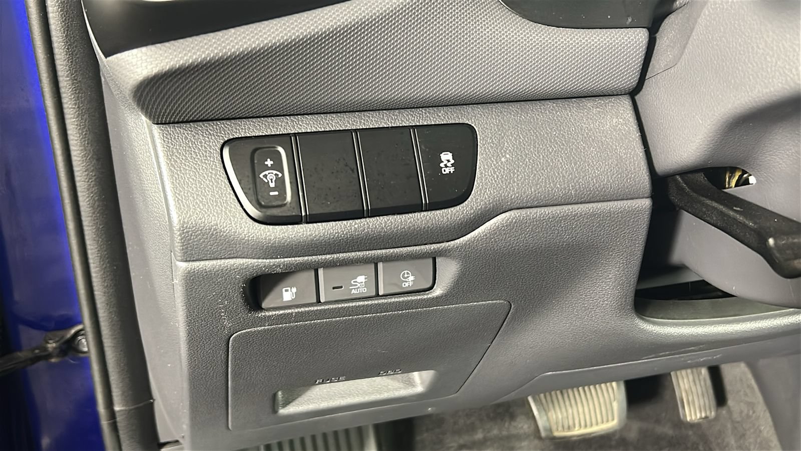 Used 2019 Hyundai Ioniq Electric FWD image 23