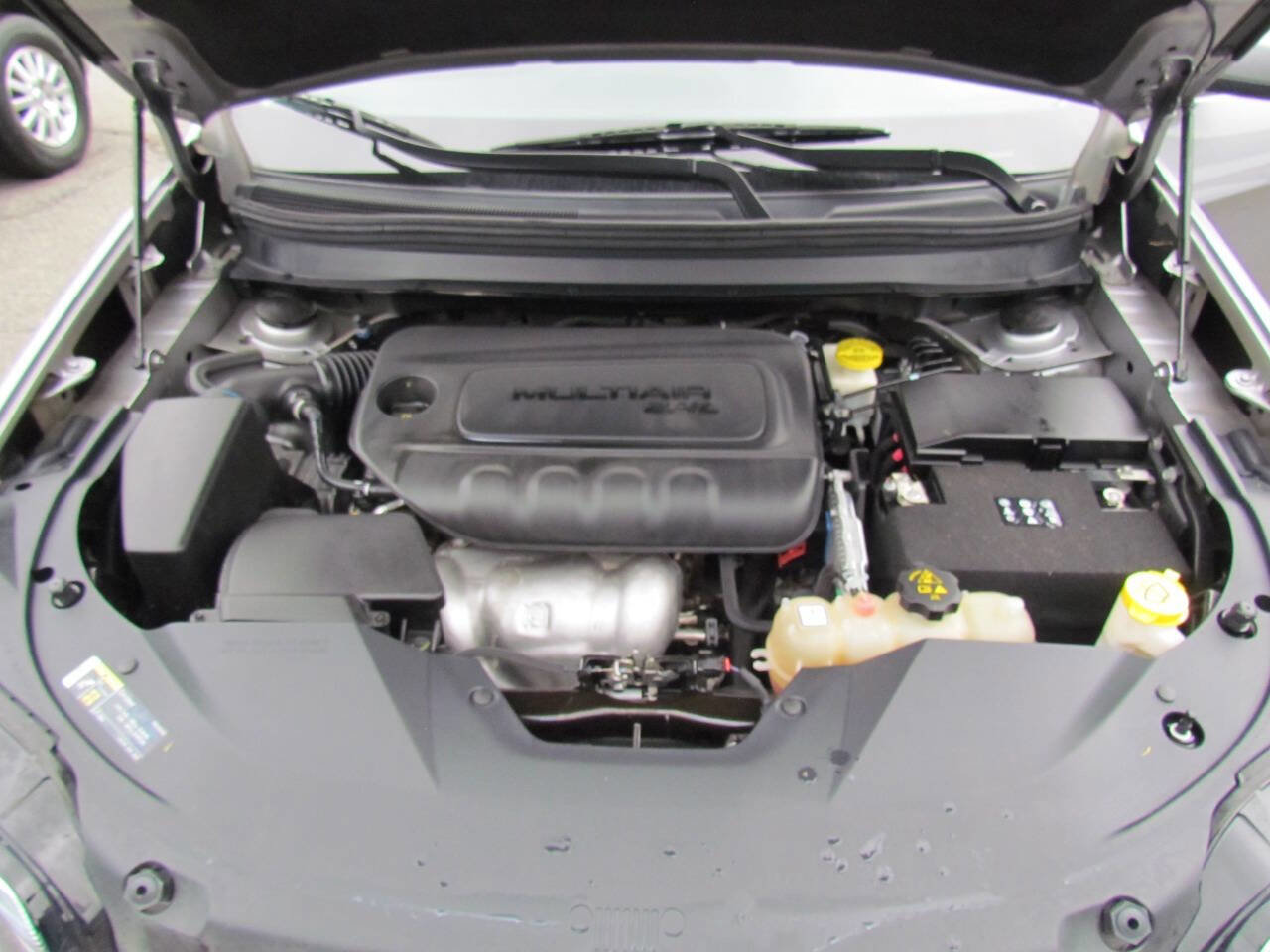 Used 2019 Jeep Cherokee Latitude w/ Popular Appearance Group image 24