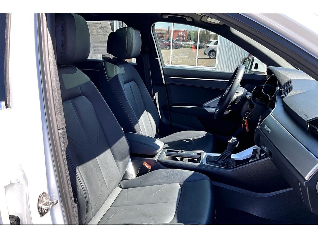 Used 2025 Audi Q3 2.0T Premium AWD/4WD image 8