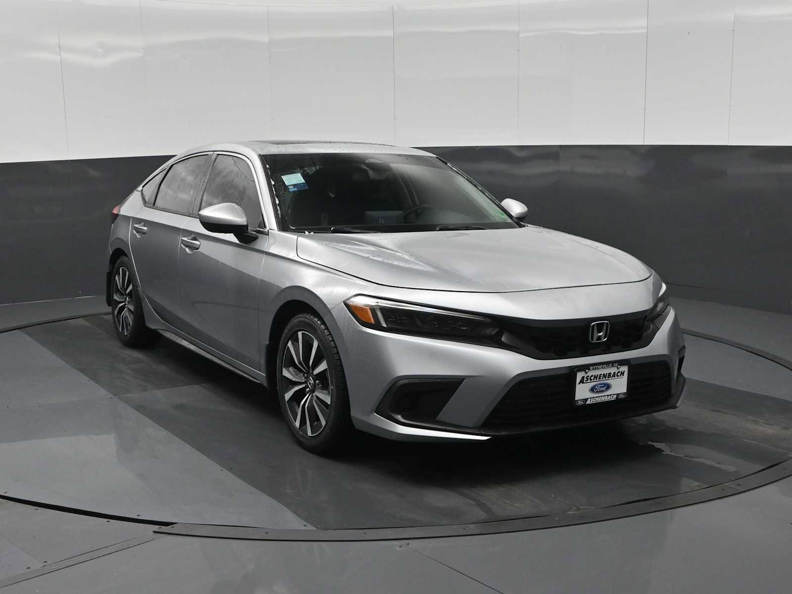 Used 2022 Honda Civic EX-L image 2