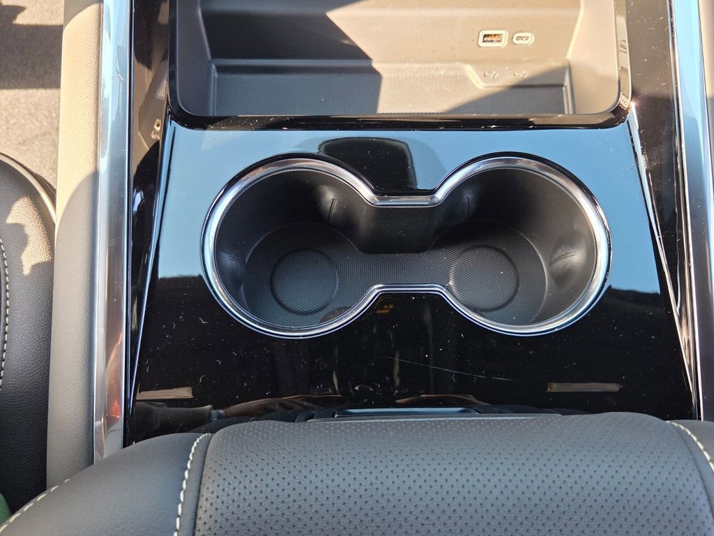 New 2026 Chevrolet Suburban Premier image 19