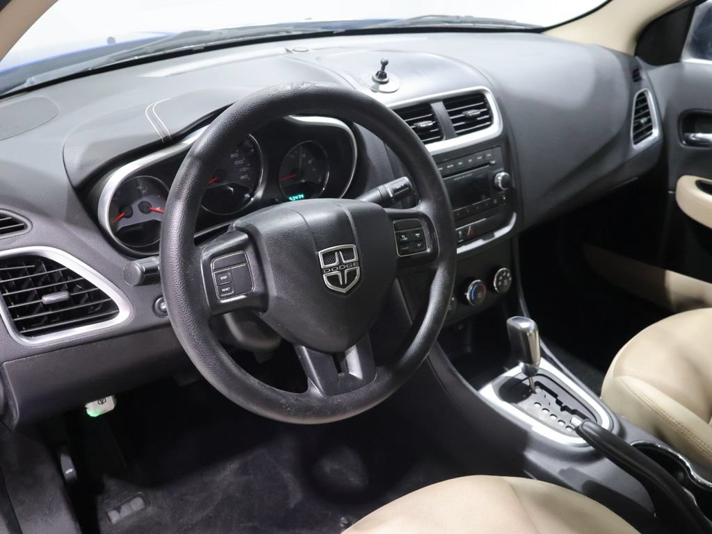 Used 2014 Dodge Avenger SE FWD image 13