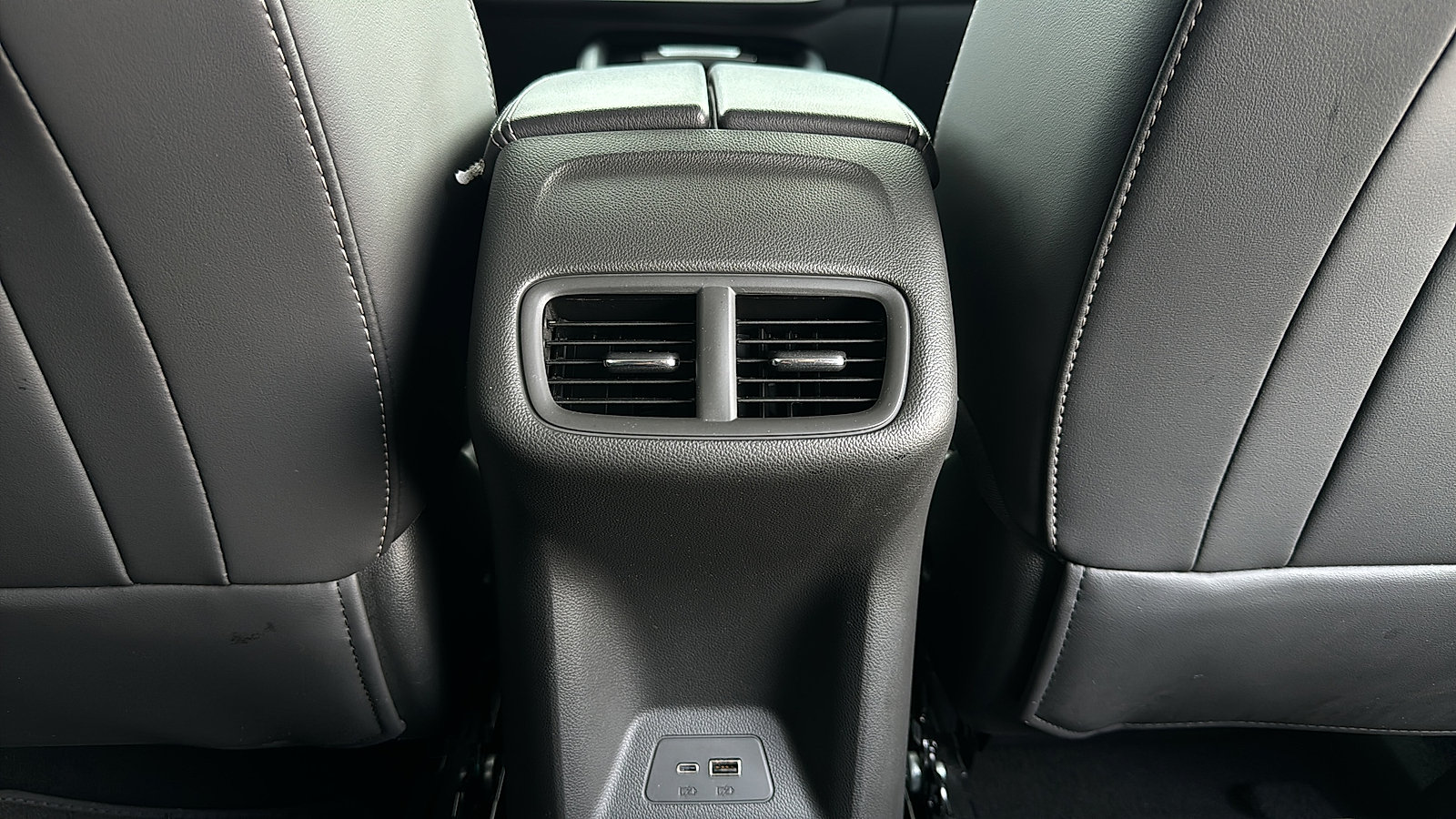 Used 2024 Buick Envision Preferred AWD/4WD image 30