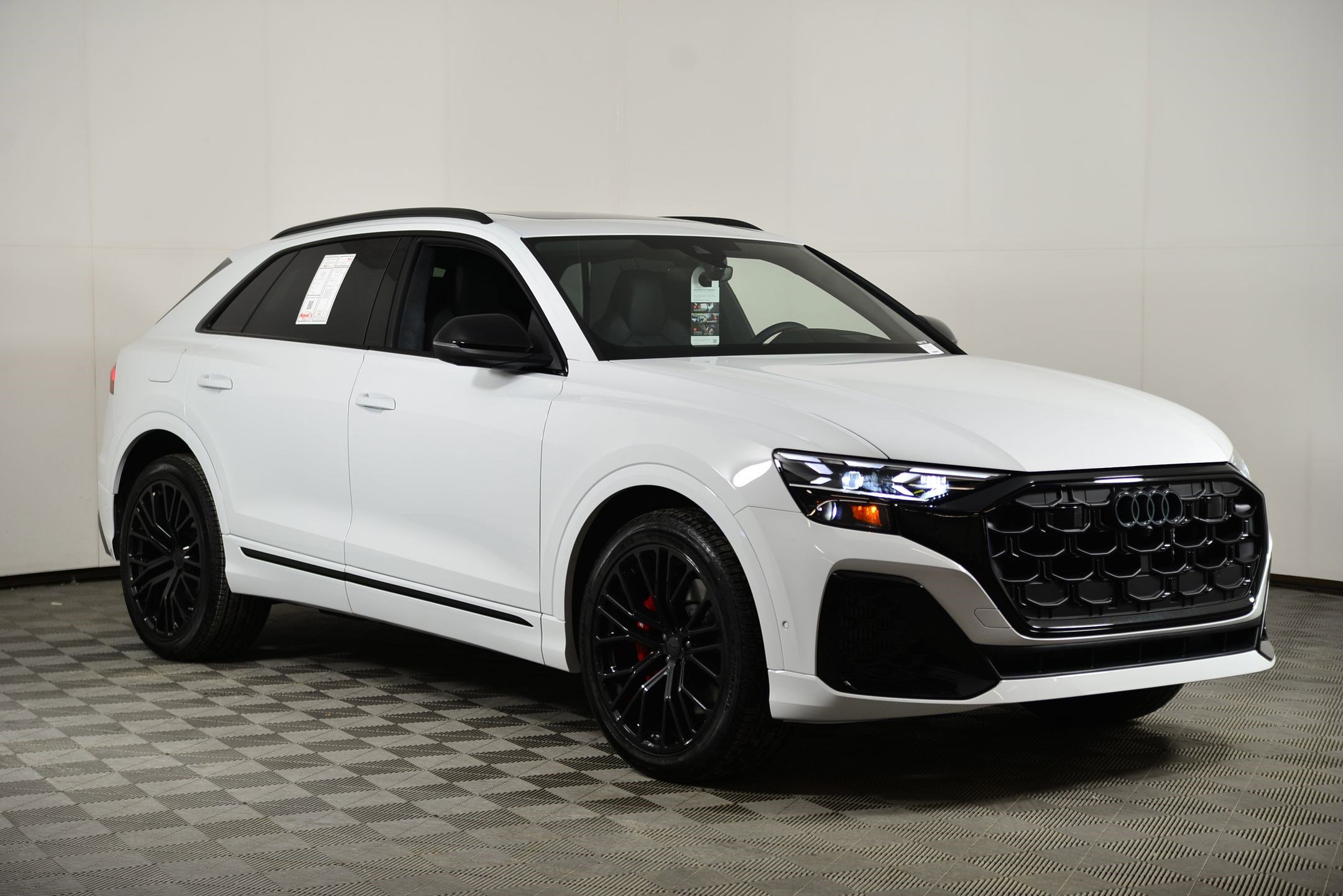 New 2026 Audi SQ8 Prestige image 6