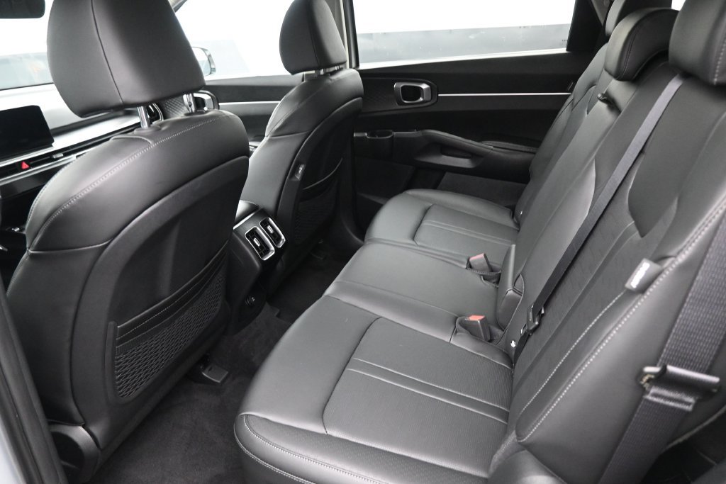 Used 2026 Kia Sorento S FWD image 24