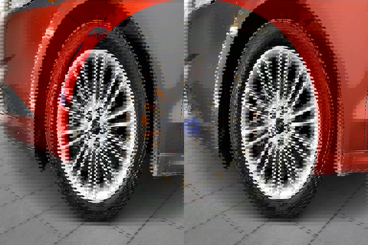 Used 2014 Ford Fusion SE w/ Equipment Group 202A image 9