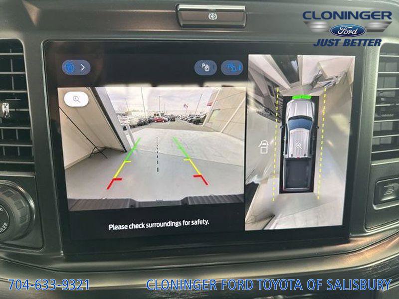 New 2026 Ford F250 Lariat w/ Black Appearance Package image 27