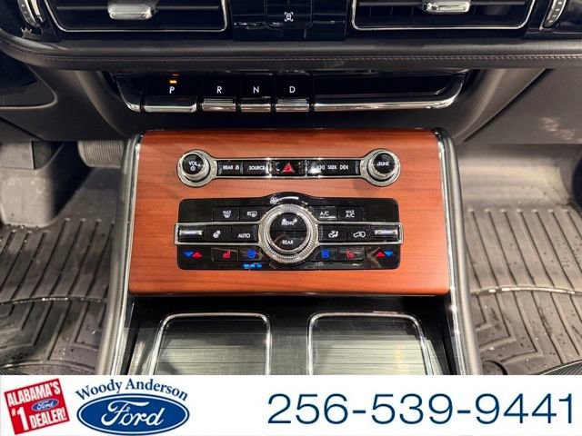 Used 2022 Lincoln Aviator Reserve w/ Elements Package Plus image 17