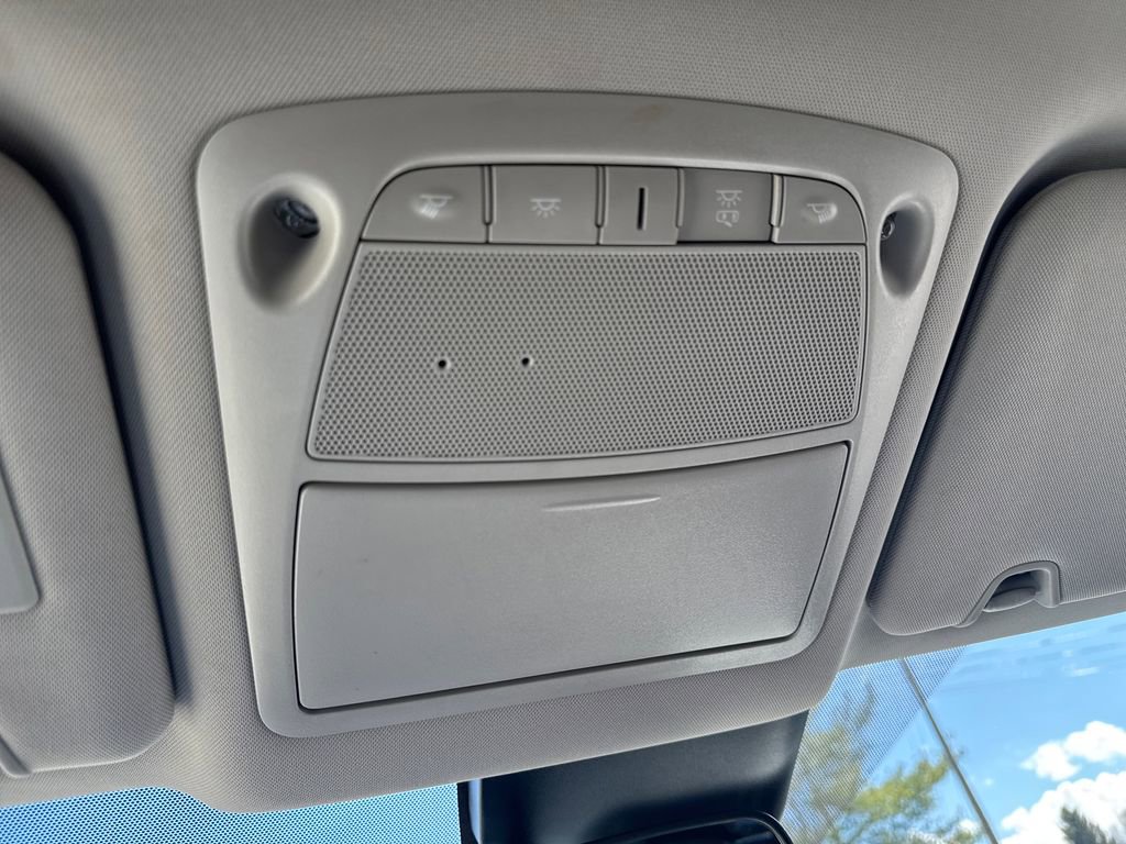 Used 2019 Nissan Rogue SV image 38