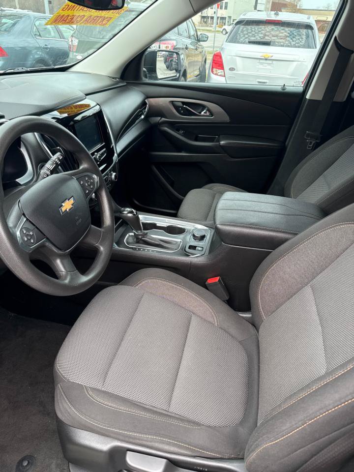 Used 2018 Chevrolet Traverse LS w/ LPO, Floor Liner Package FWD image 5