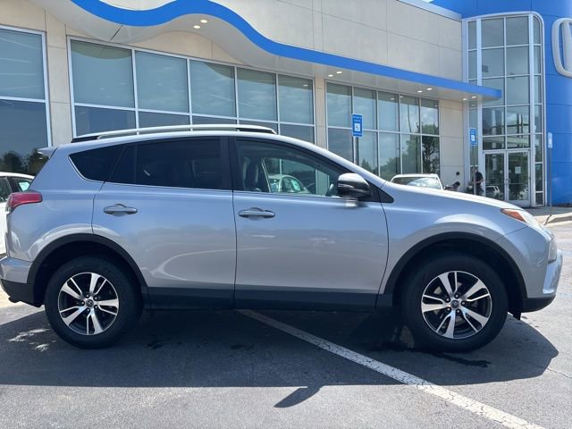 Used 2016 Toyota RAV4 XLE FWD image 4