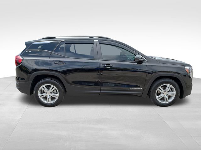Used 2022 GMC Terrain SLE w/ Driver Convenience Package FWD image 8