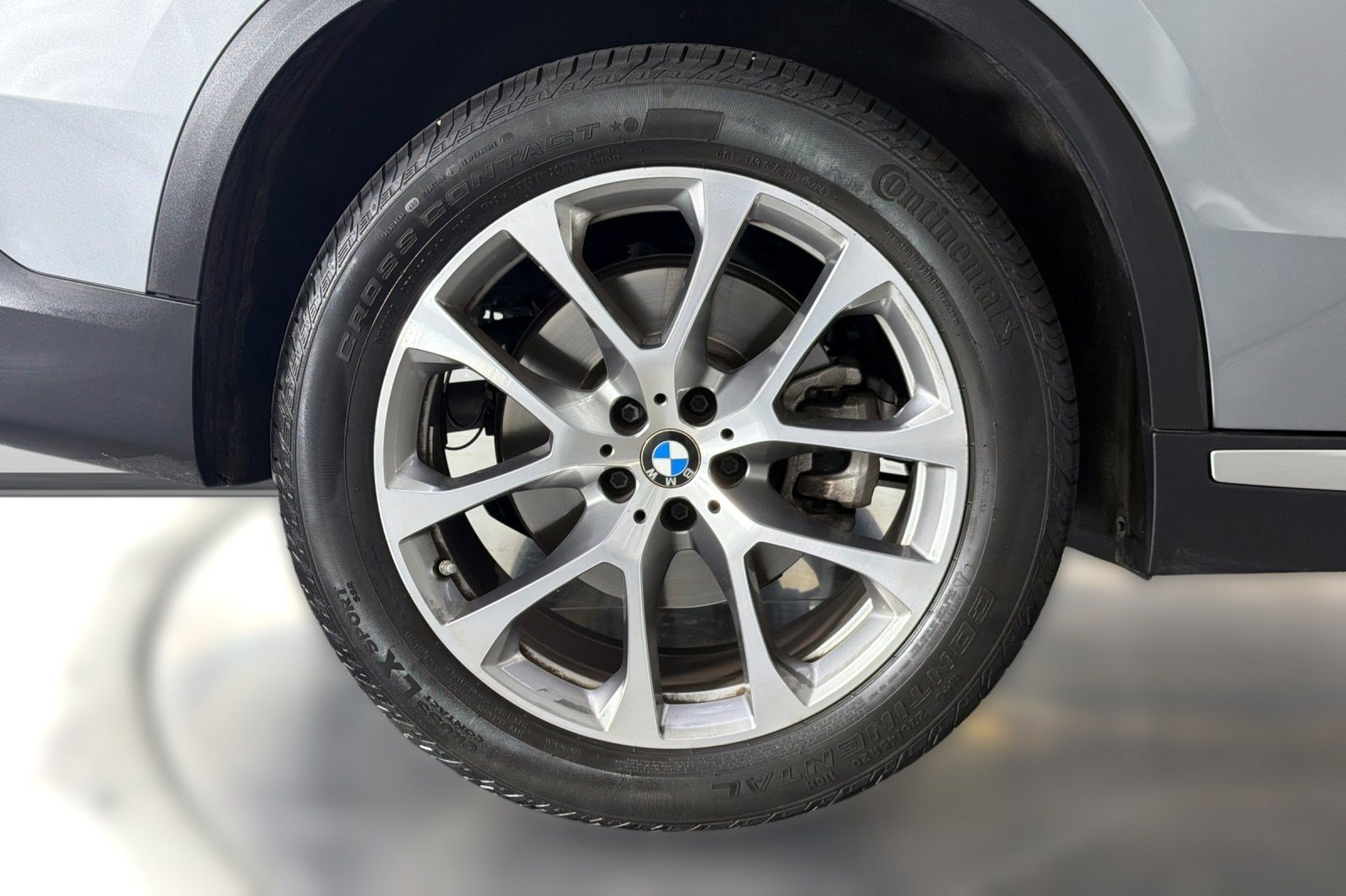 Used 2024 BMW X5 sDrive40i w/ Premium Package RWD image 13