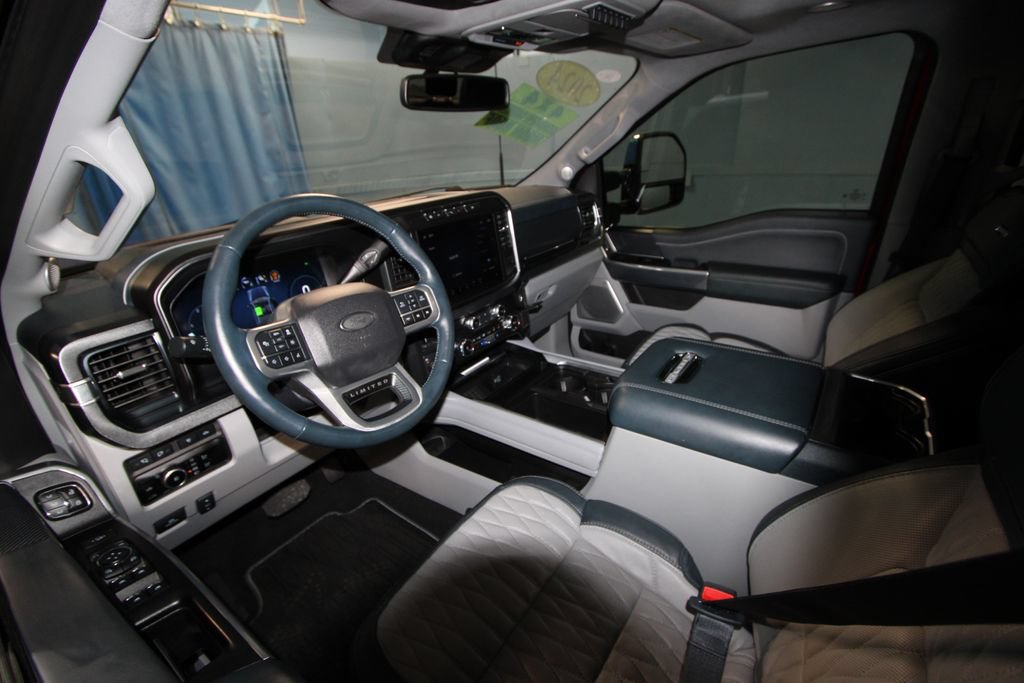 Used 2024 Ford F250 Limited AWD/4WD image 2