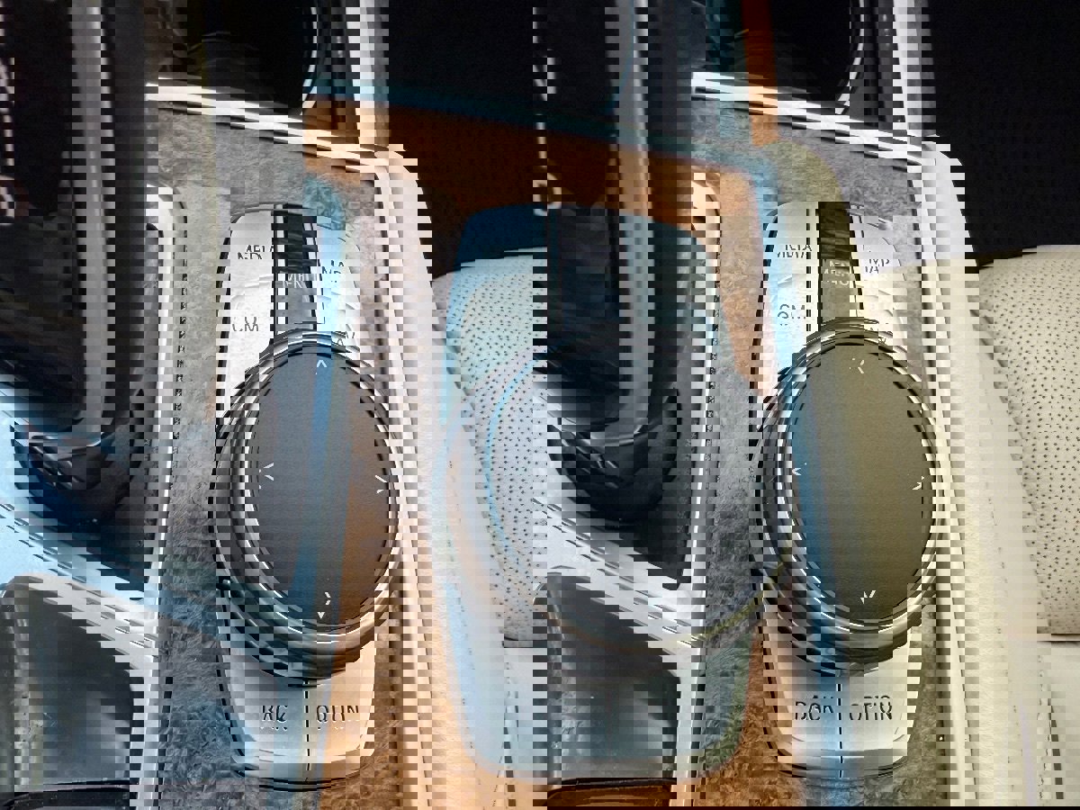 Used 2018 BMW 750i xDrive image 35