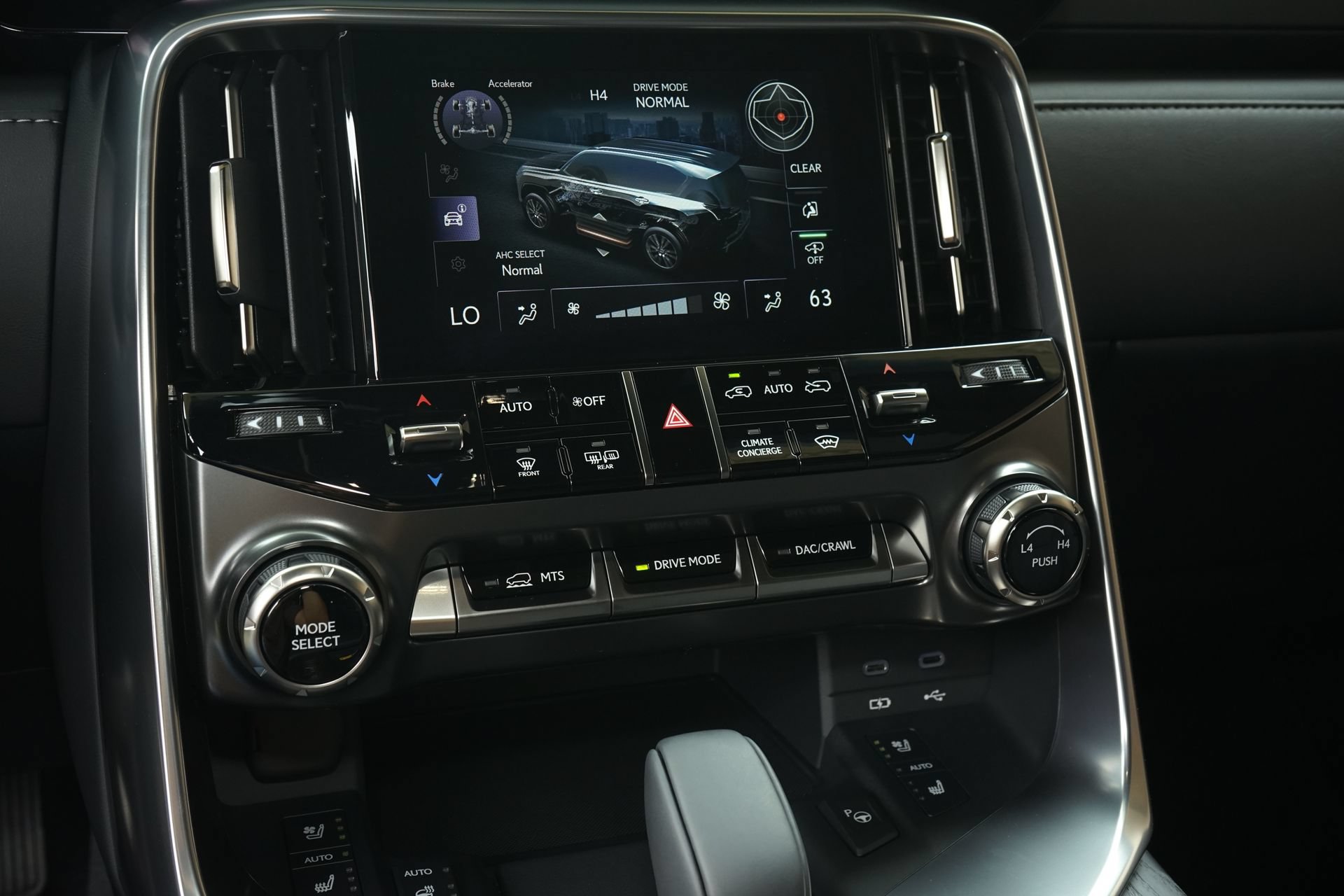 Used 2026 Lexus LX 700h Overtrail AWD/4WD image 18