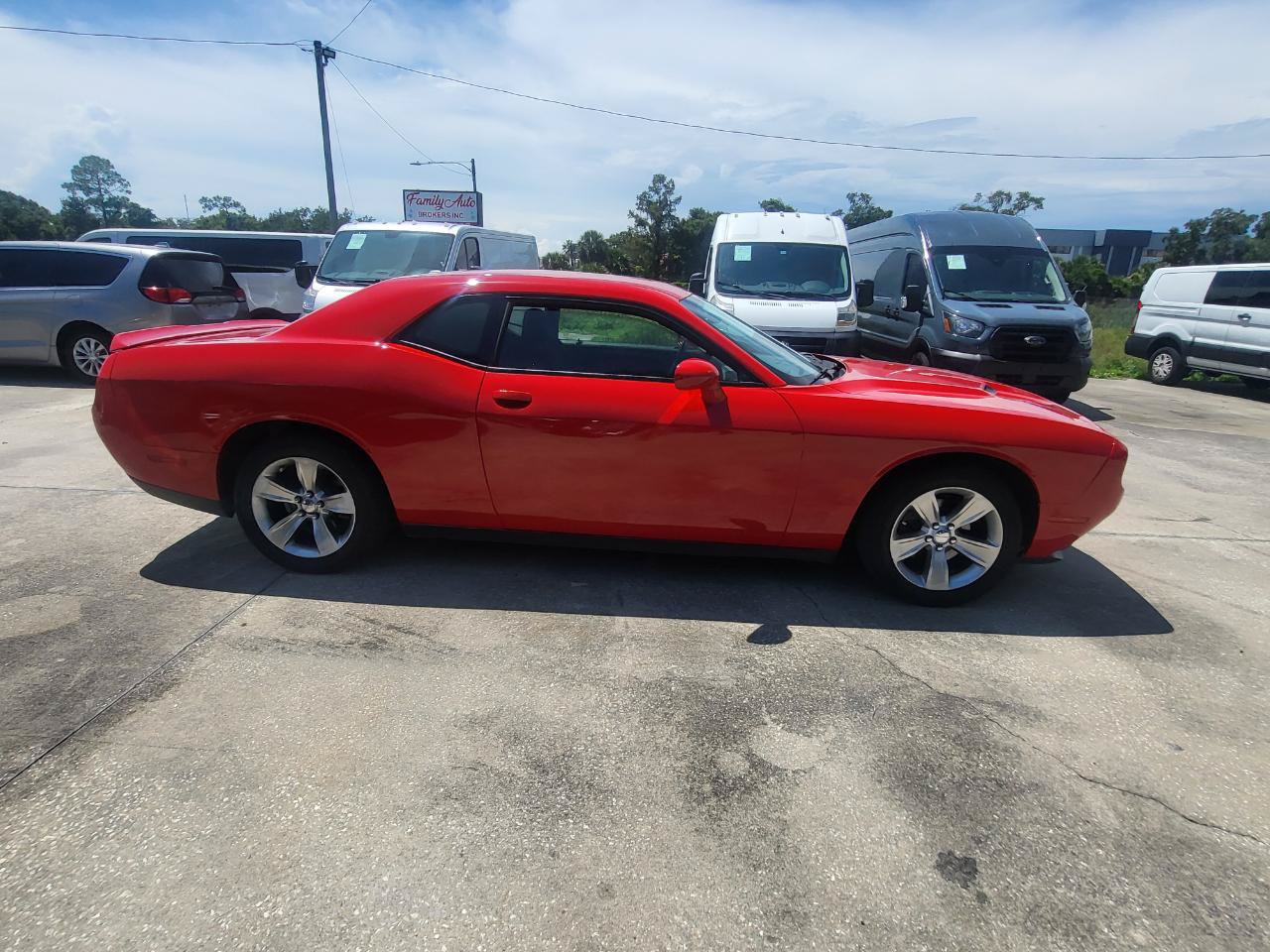 Used 2020 Dodge Challenger SXT RWD image 25