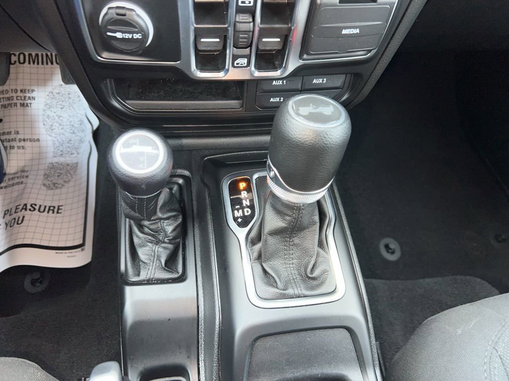 Used 2023 Jeep Wrangler Unlimited image 11