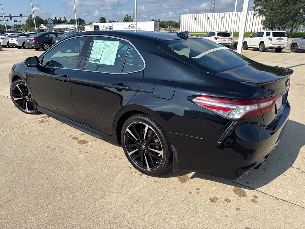 Used 2019 Toyota Camry XSE FWD image 5