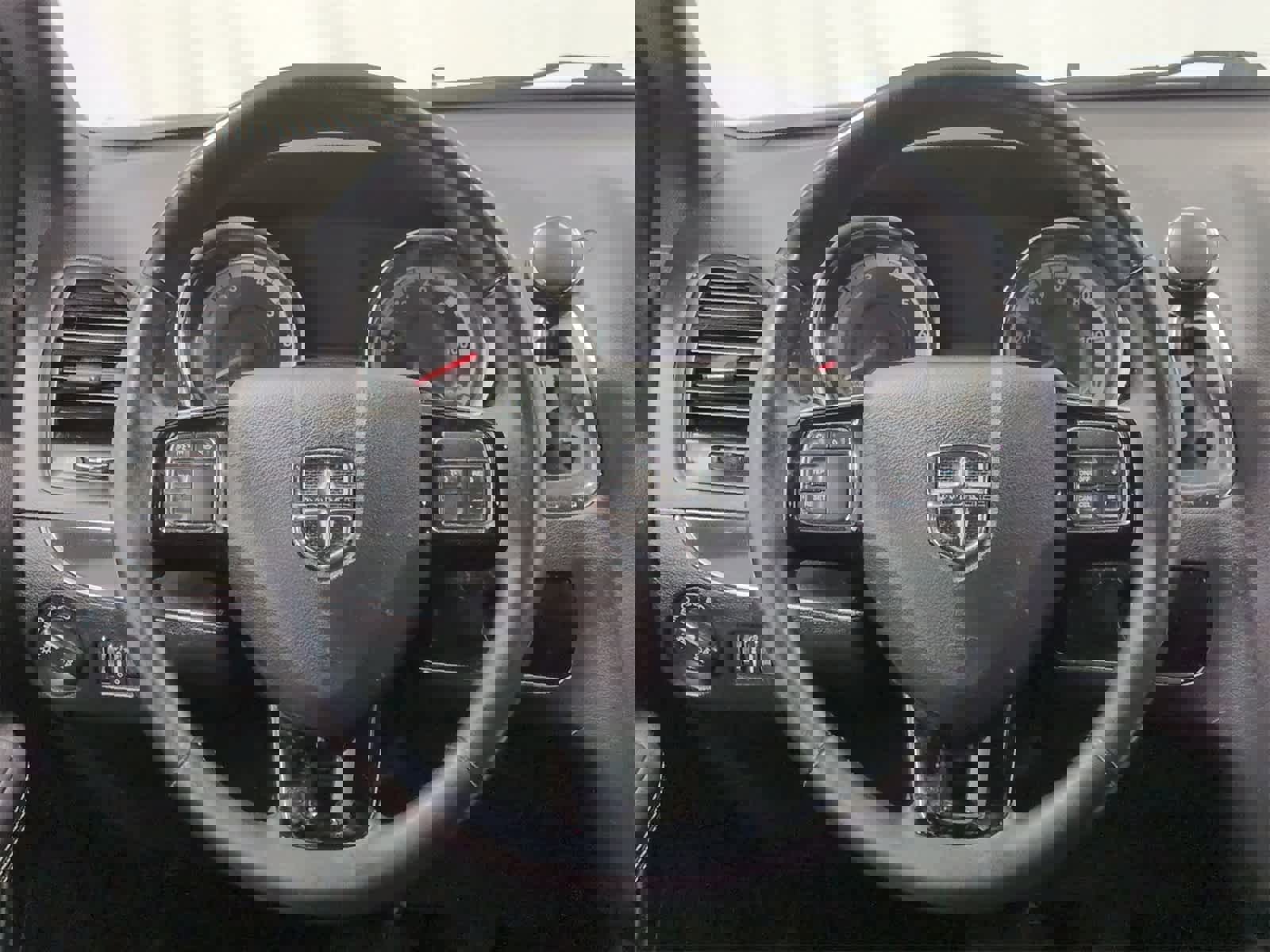 Certified 2018 Dodge Grand Caravan SXT w/ Driver Convenience Group image 23