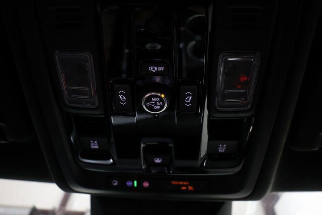 Used 2025 Cadillac Escalade V image 90