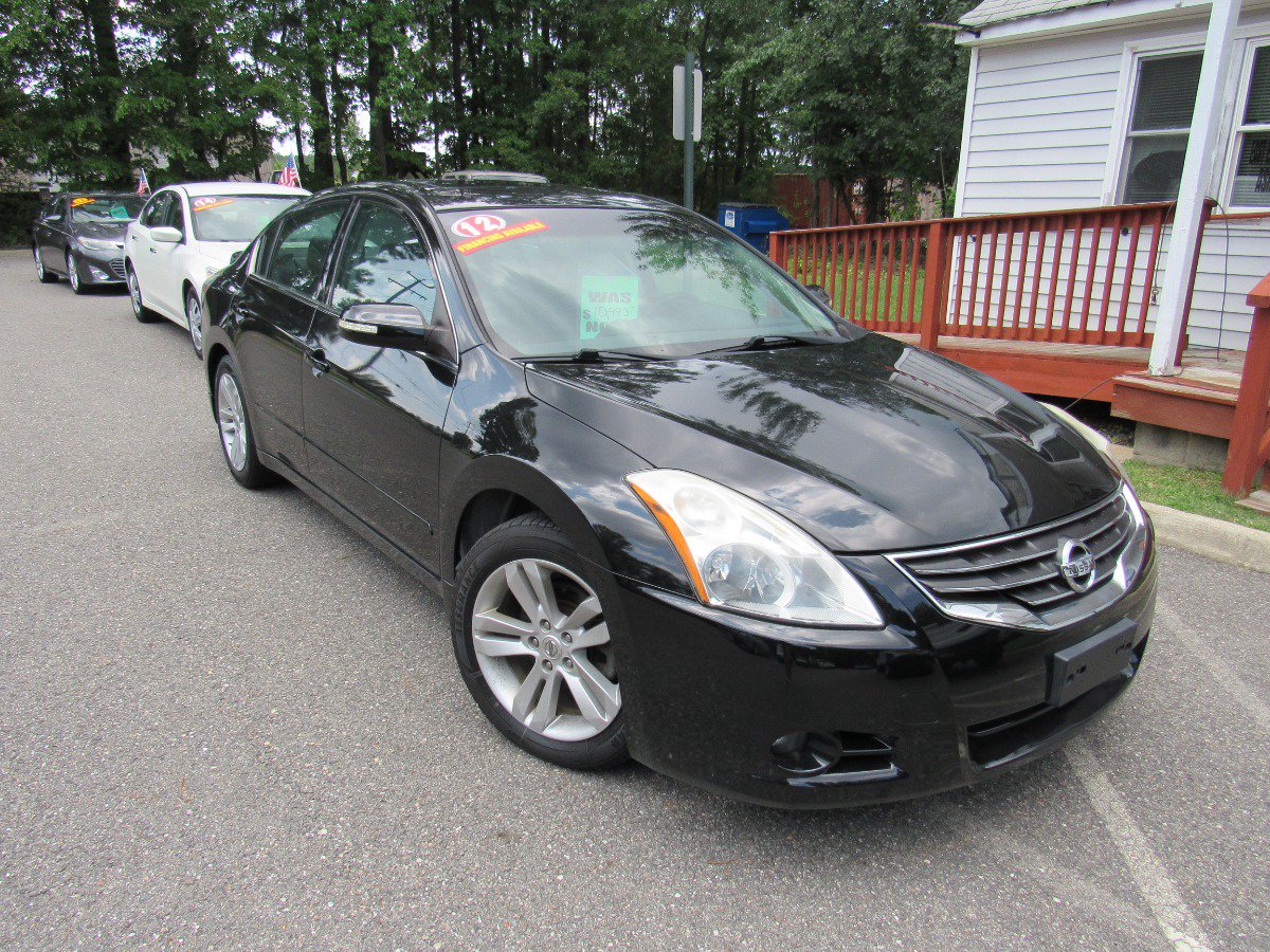 Used 2012 Nissan Altima 3.5 SR w/ Sport Pkg