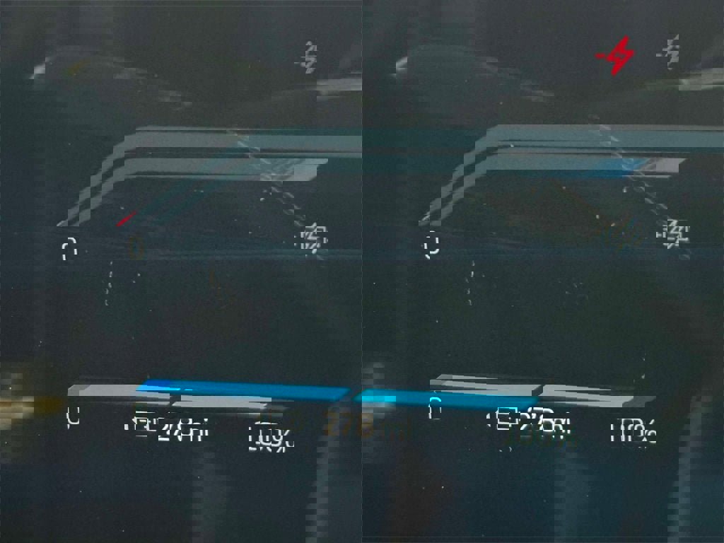 New 2025 Cadillac Optiq Sport 2 w/ LPO, ONYX Package image 4