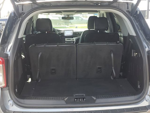 Certified 2024 Ford Explorer XLT w/ Equipment Group 202A AWD/4WD image 8