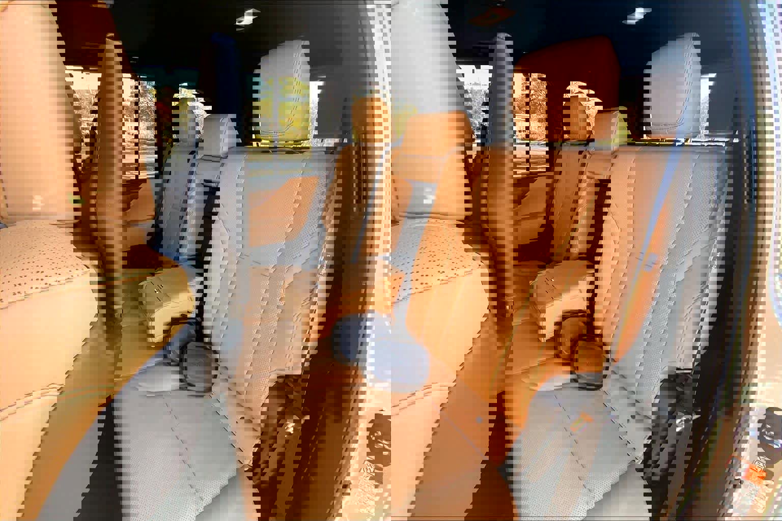 Used 2024 Lexus LX 600 4WD w/ Luxury Package image 23