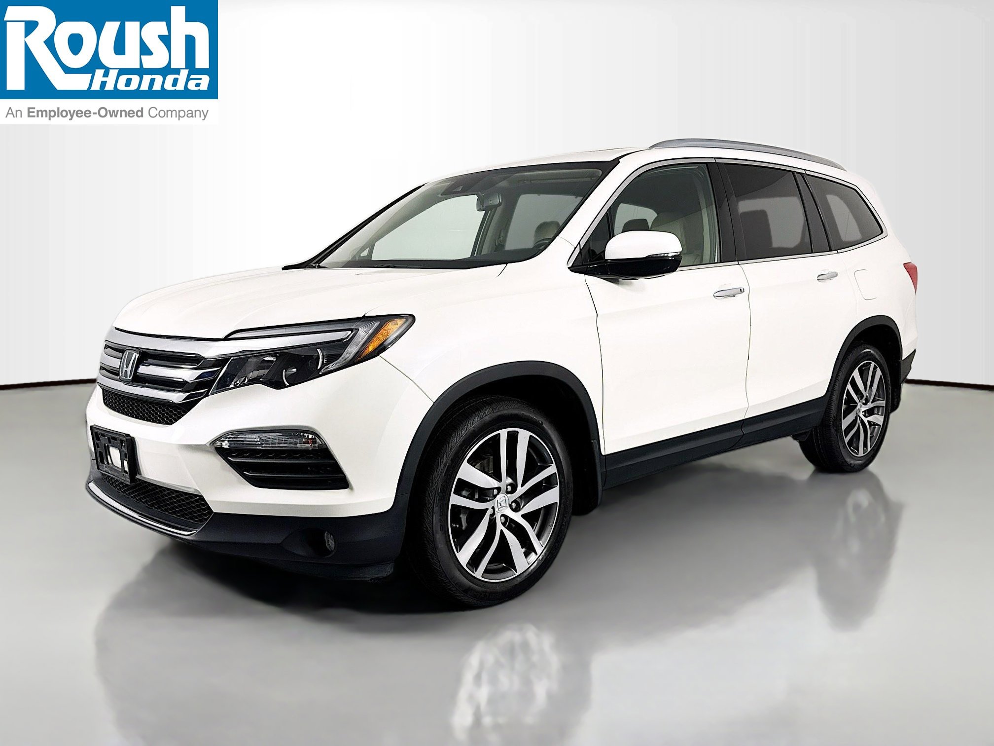 Certified 2018 Honda Pilot Touring image 1