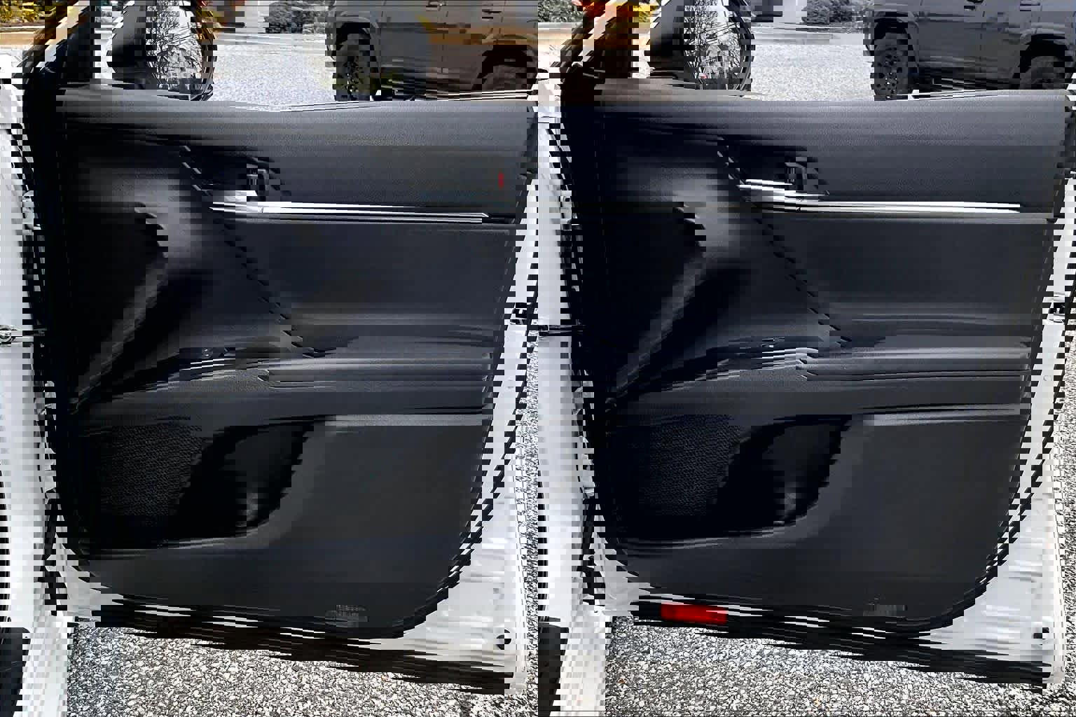 Used 2020 Toyota Camry SE image 22