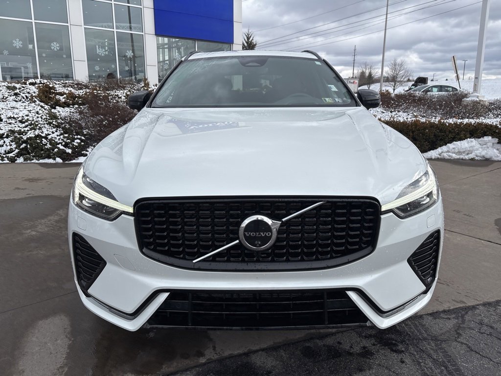 Certified 2024 Volvo XC60 B5 Ultimate w/ Protection Package Premier image 3