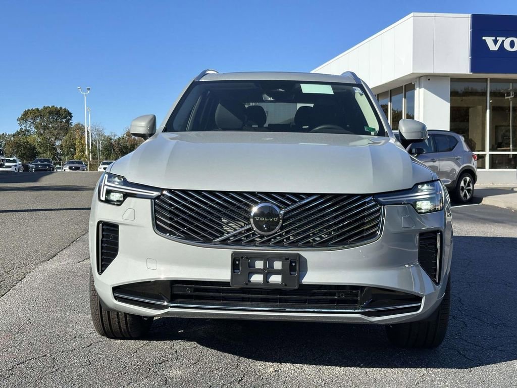 New 2026 Volvo XC90 B6 Plus w/ Protection Package Premier image 23