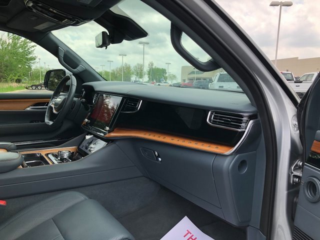 Used 2022 Jeep Grand Wagoneer Series II w/ Convenience Group III image 7