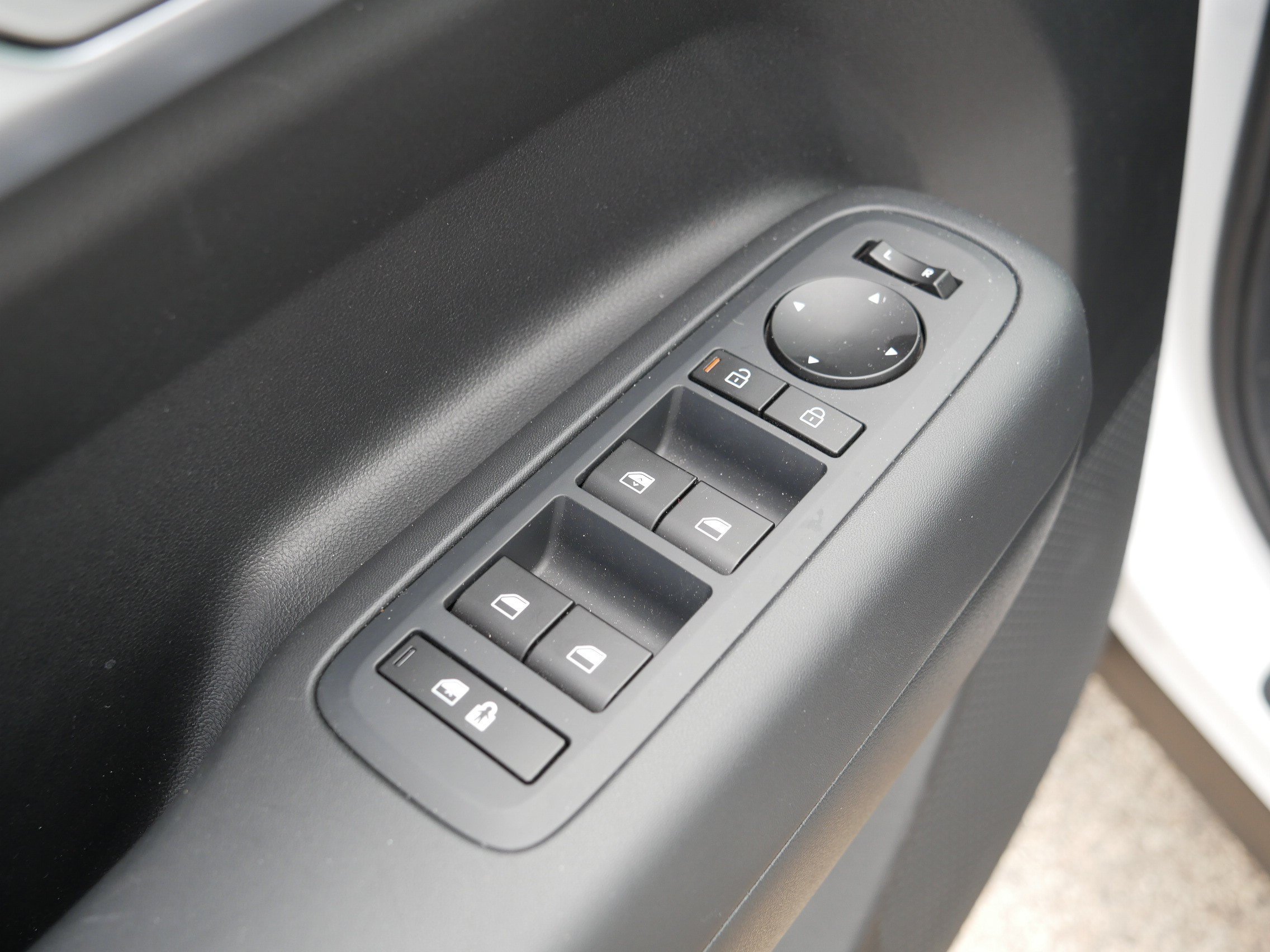 Used 2026 Hyundai Santa Fe SE AWD/4WD image 15