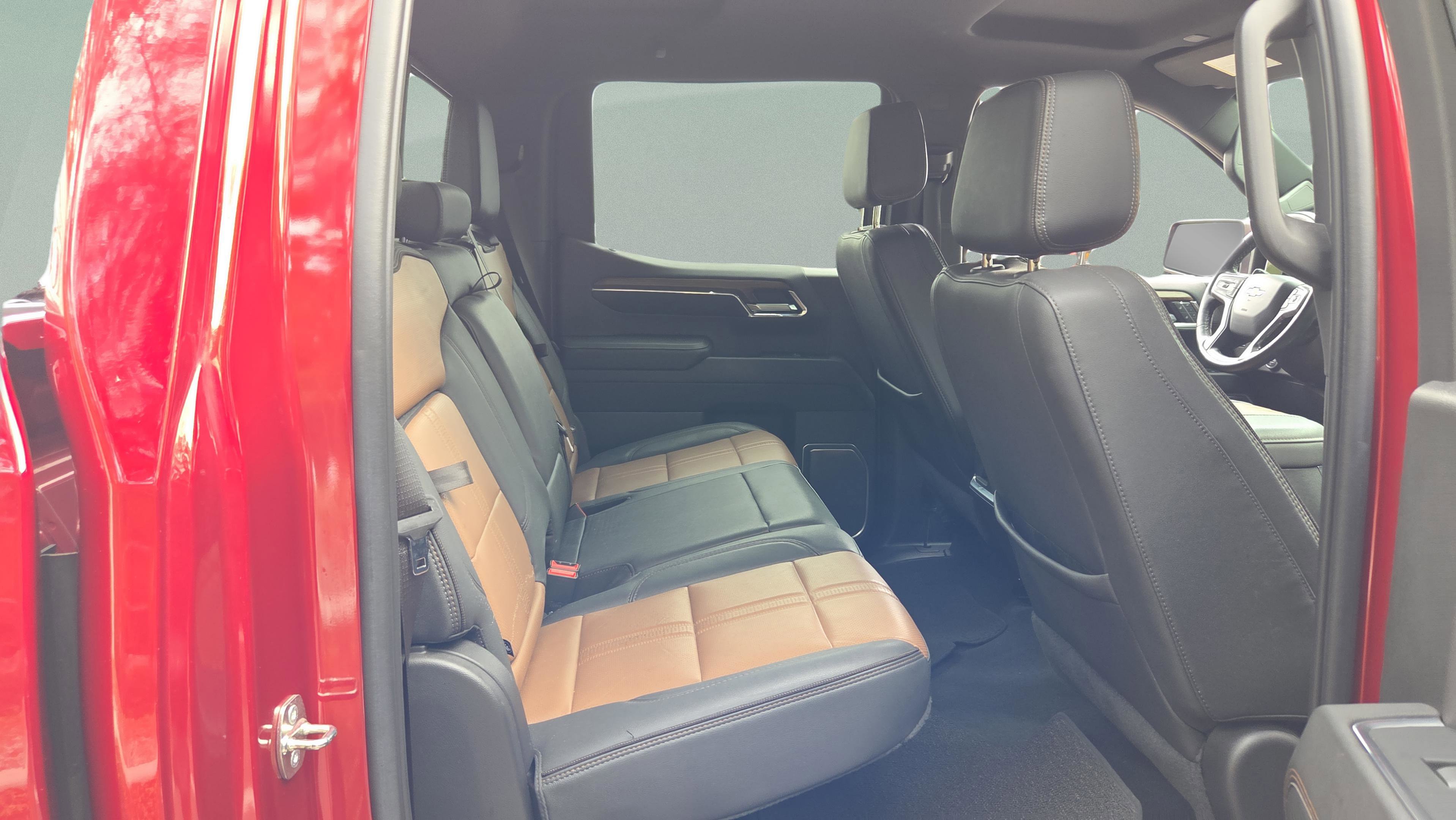 Certified 2023 Chevrolet Silverado 1500 High Country w/ Z71 Off-Road Package AWD/4WD image 14