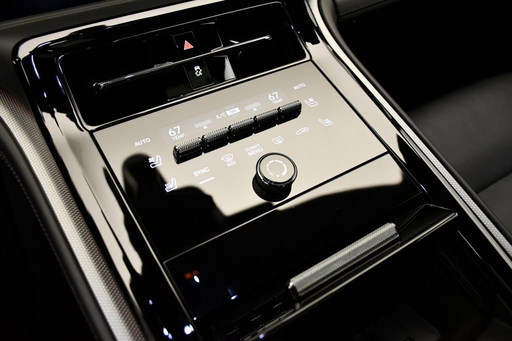 Certified 2024 Porsche Panamera 4 image 34